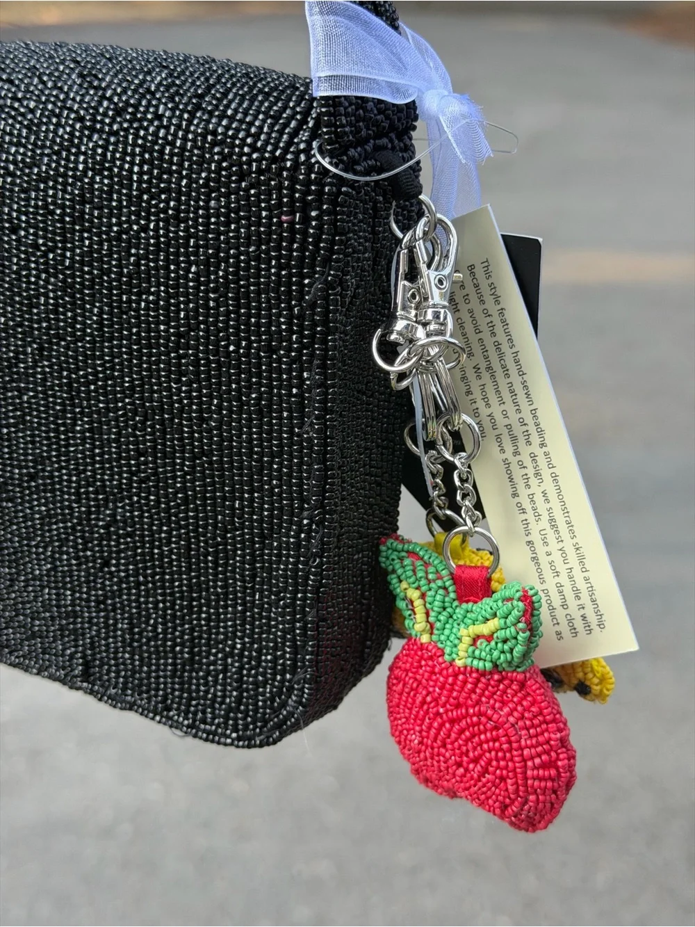New Viral NYC New York City Skyline Beaded Shoulder Bag  Apple & Taxi Bag Charms